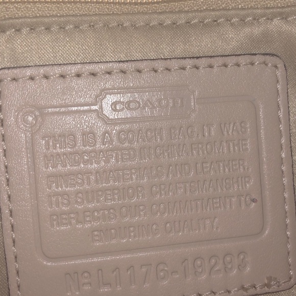 Authentic Coach Shoulder Bag, Dusty Pink - Picture 4 of 7